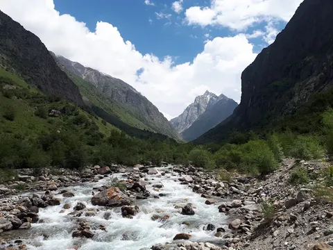 Ущелье и водопад Белогорка (Сокулук)